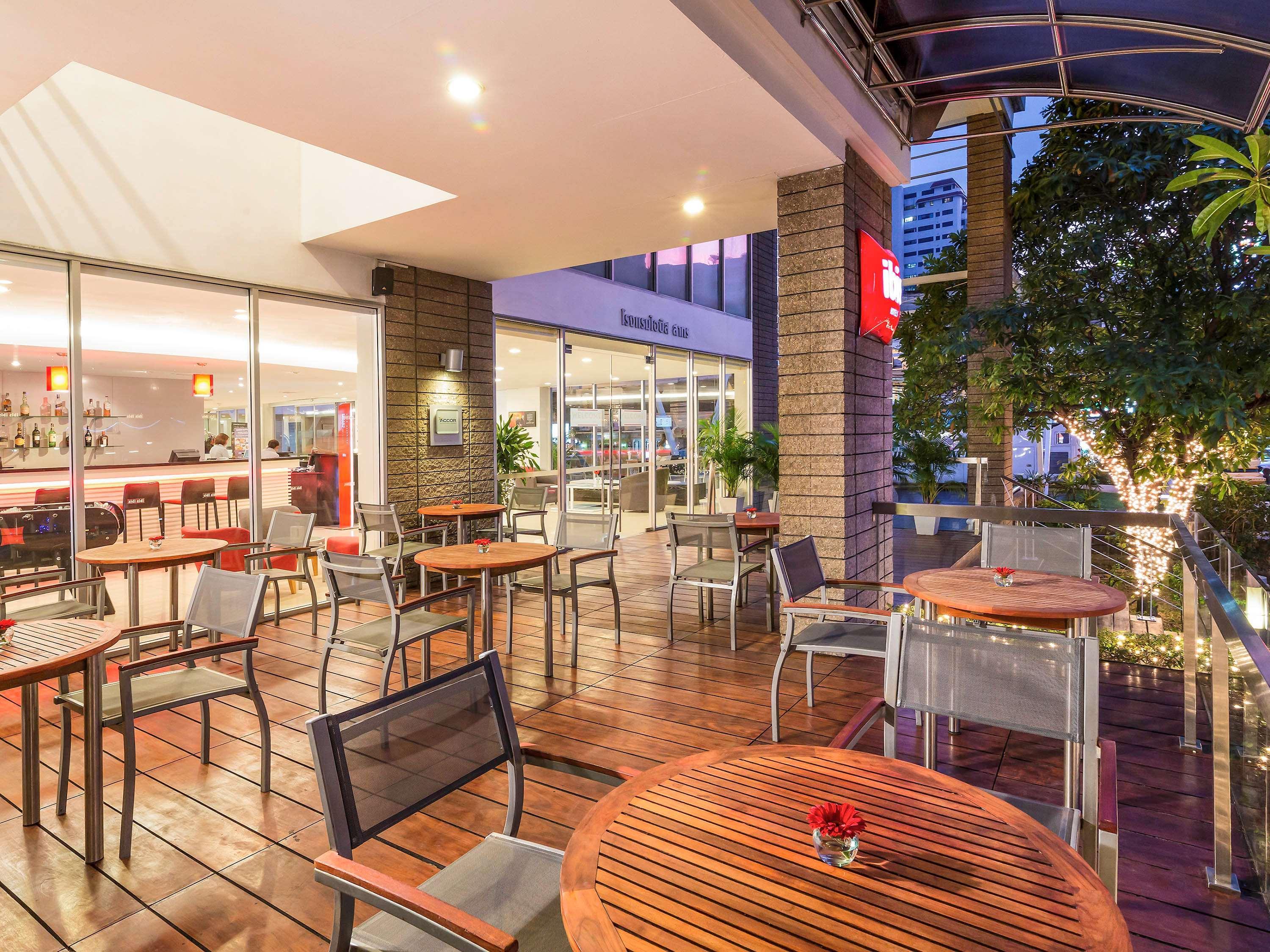 Ibis Bangkok Sathorn Hotel Exterior photo