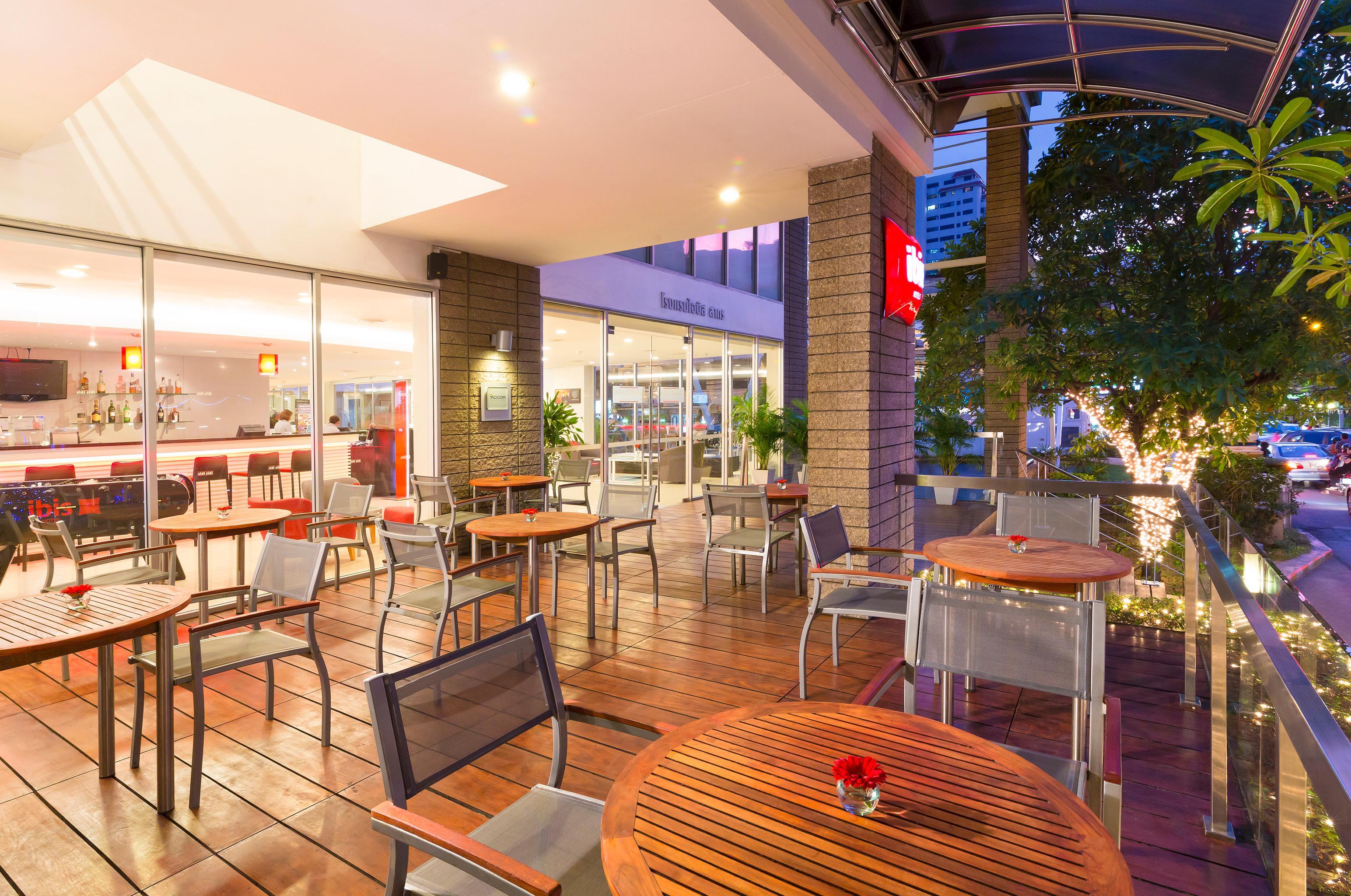 Ibis Bangkok Sathorn Hotel Exterior photo